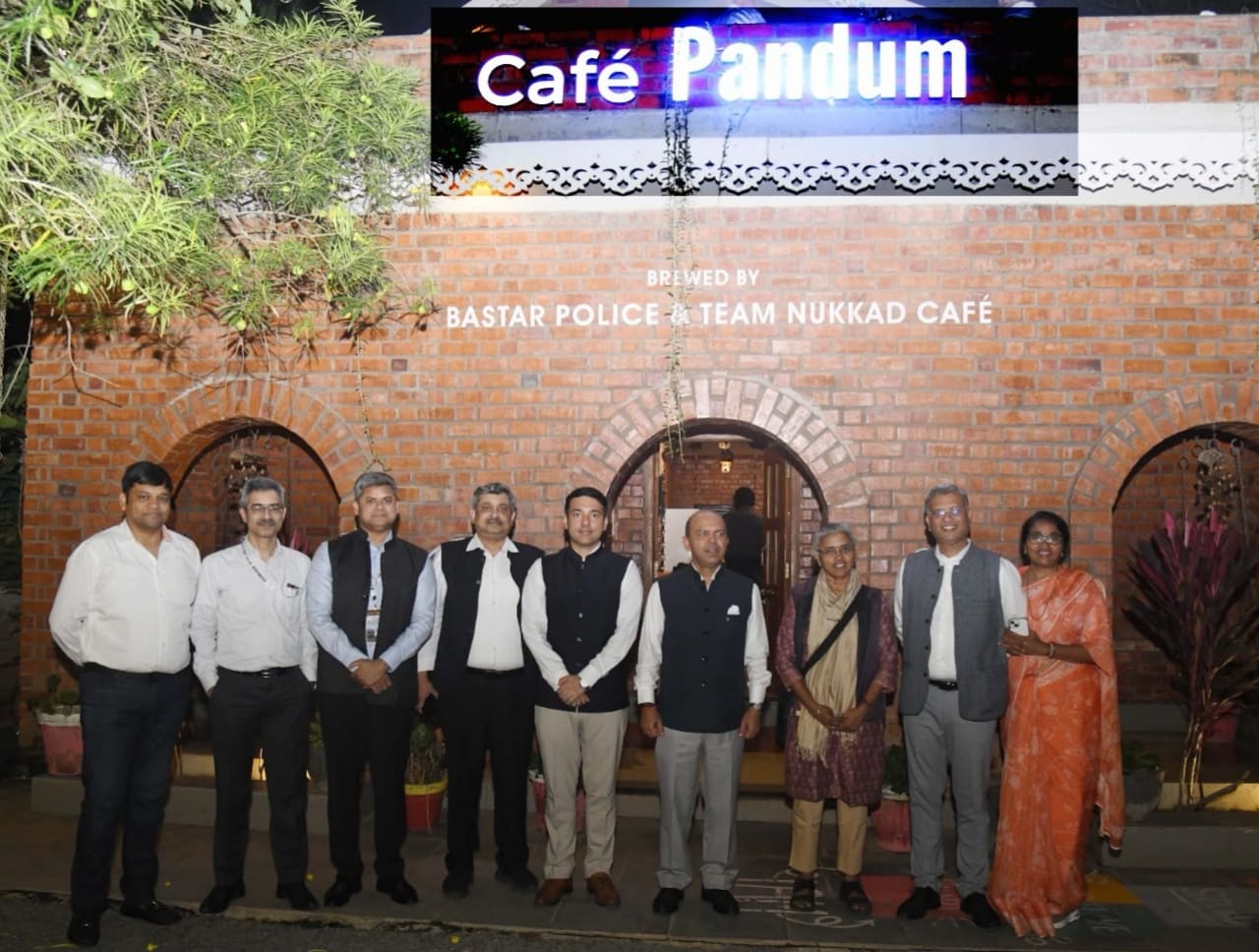 Union Cooperation Secretary lauds Bastar’s ‘Cafe Pandum’ as a model of rehabilitation and self-reliance